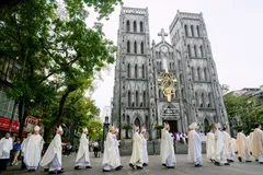 Vietnamese Catholics mark first anniversary of Pope Leo XIV’s papacy with prayers for peace