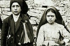 It’s official: Pope Francis to canonize Fatima visionaries during May visit