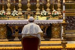 Pope says Church is working to end abuse of women religious by clerics