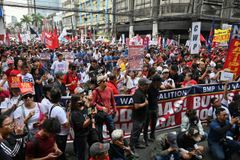 Philippine workers press for emergency wage hike amid rising fuel prices and inflation