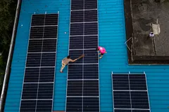 Rooftop solar growth offers path out of energy crisis, report says
