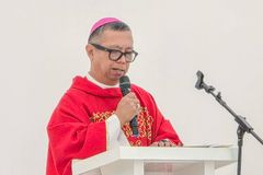 Simbahan, titiyaking hindi mapapalitan ng teknolohiya ang pakikipag-ugnayan sa Diyos - VeritasPH