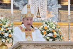 Huwag umabuso sa kapangyarihan, paalala ni Bishop Villarojo sa 8-bagong pari ng Diocese of Malolos - VeritasPH