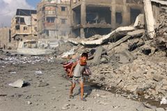 Pope calls for renewed negotiations for a just peace in the Middle East