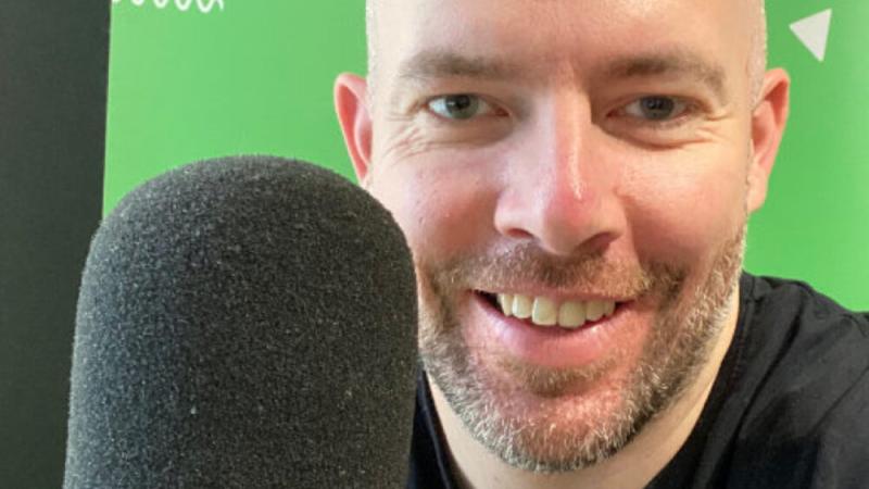 How one man overcame his stammer to reach thousands as a radio host