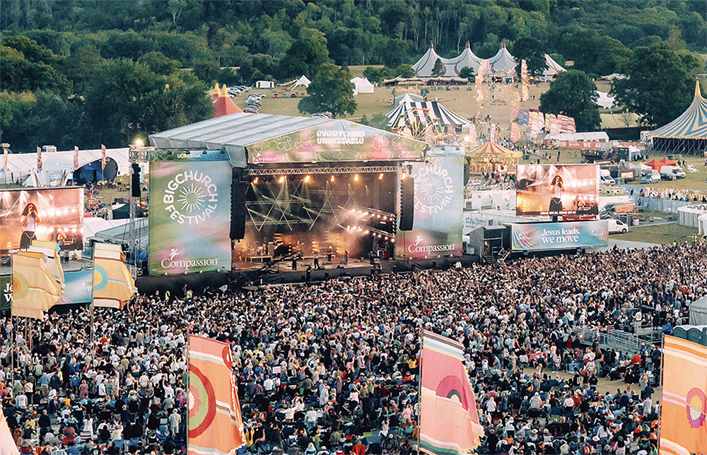 Man dead, at least six injured after sign falls at Big Church Festival