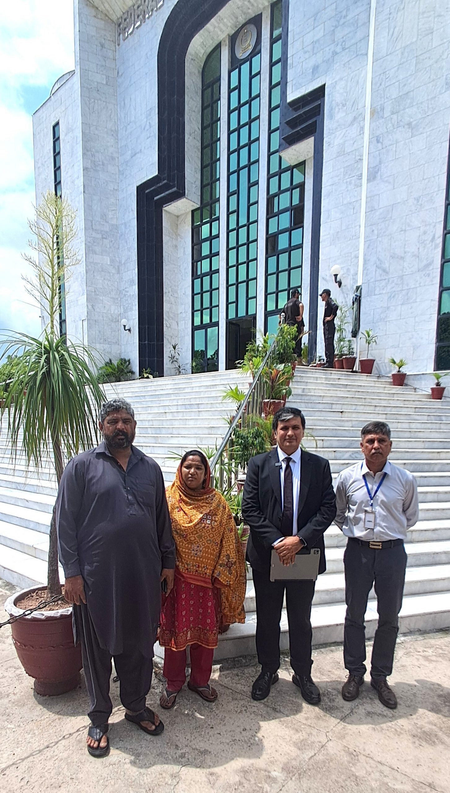 Pakistan court rules marriage to underage girls is child abuse