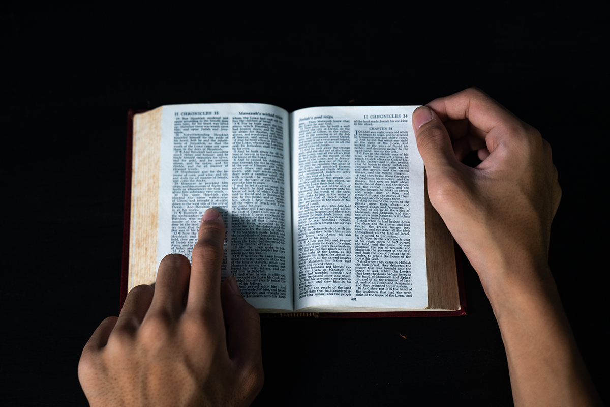 Women More Satisfied with Their Churches’ Efforts to Help Them Understand the Bible, Poll Finds
