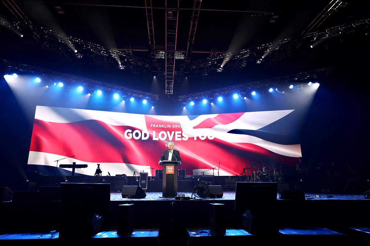 Nearly 600 UK Churches Mobilize ahead of Franklin Graham’s ‘God Loves You Tour’