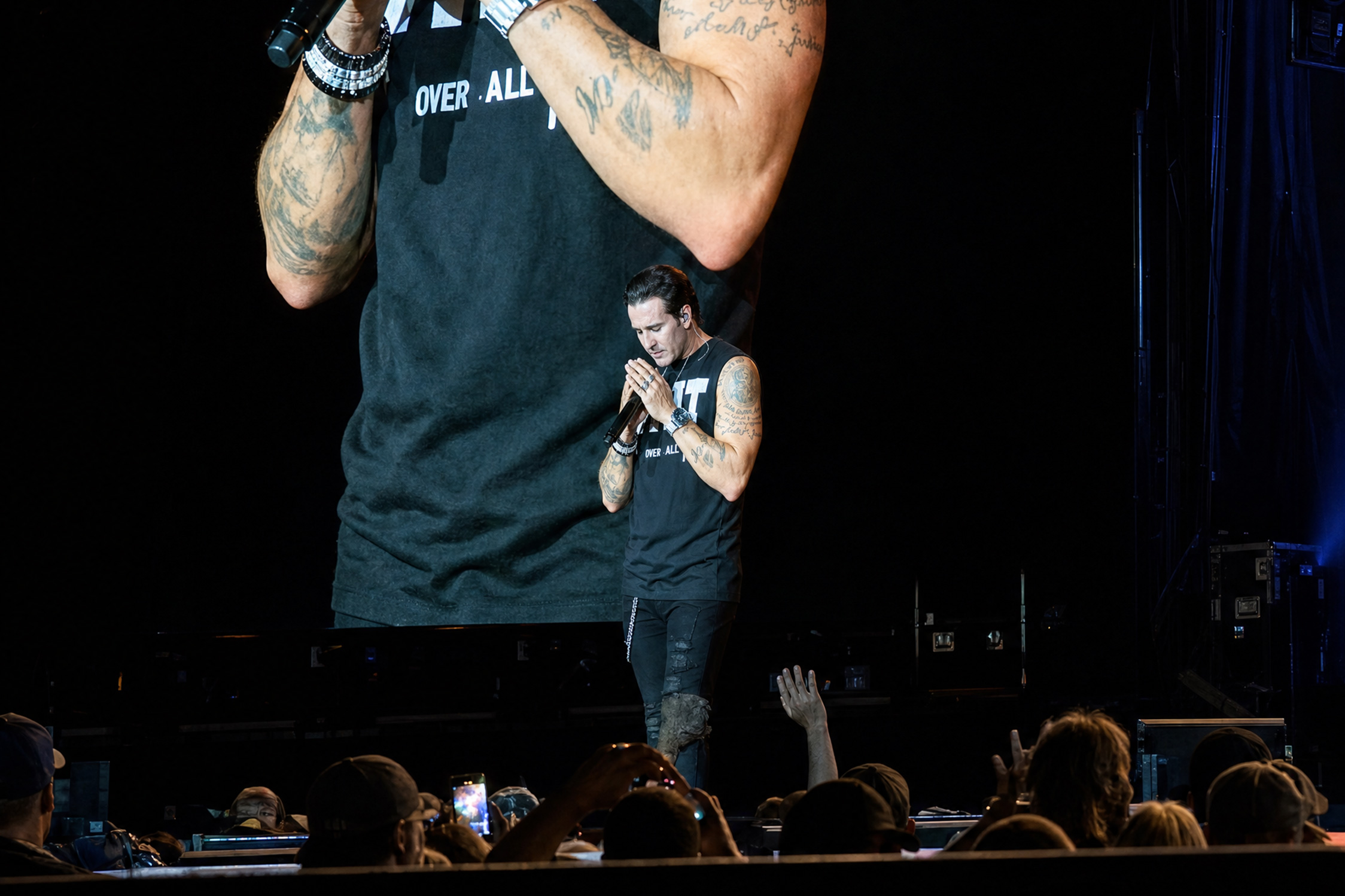 Creed’s Scott Stapp Stopped a Music Festival to Lead Thousands in Worship – RELEVANT