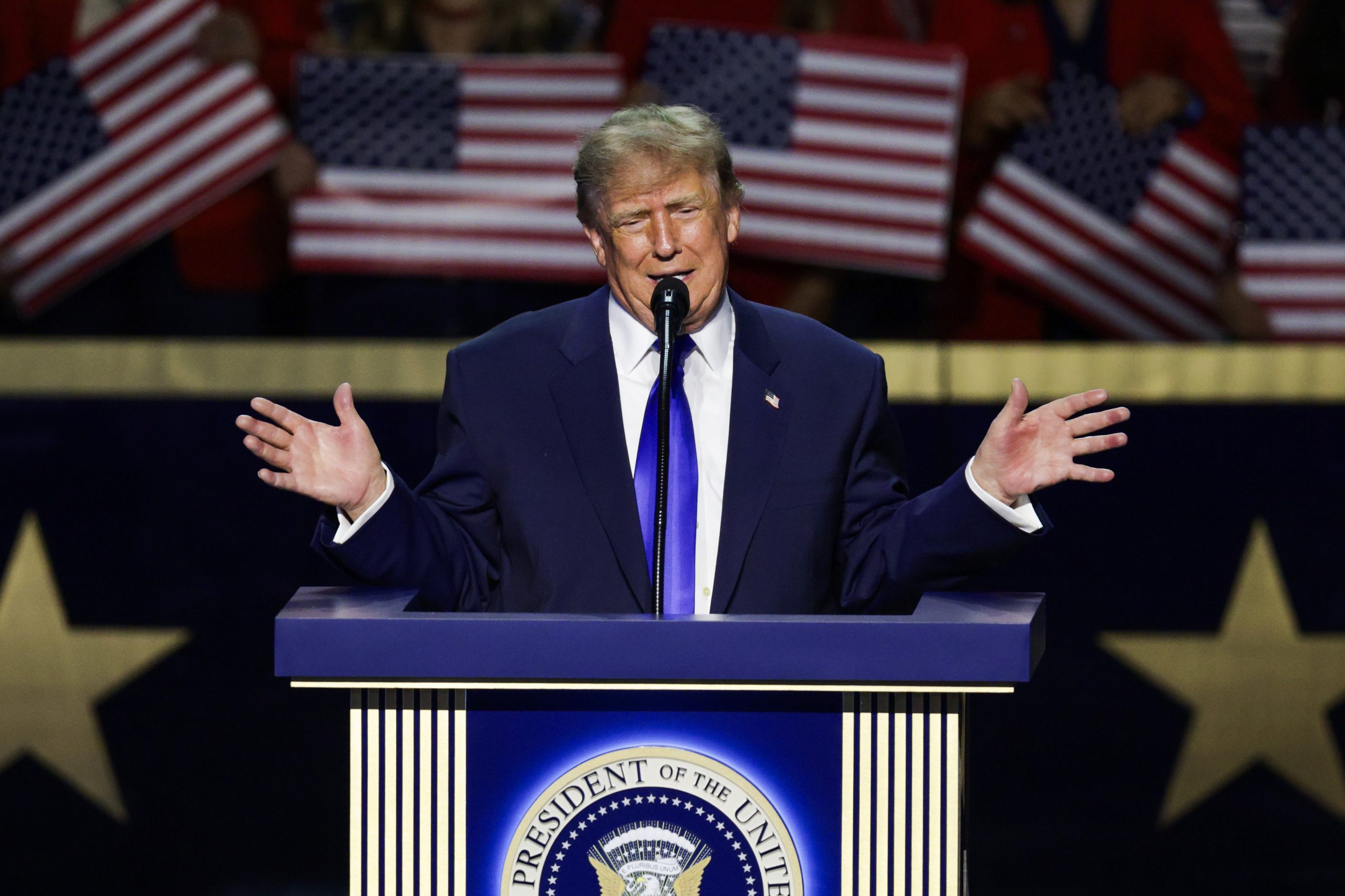 Trump promises $5K ‘Trump Dividend’ to every American if GOP keeps Congress